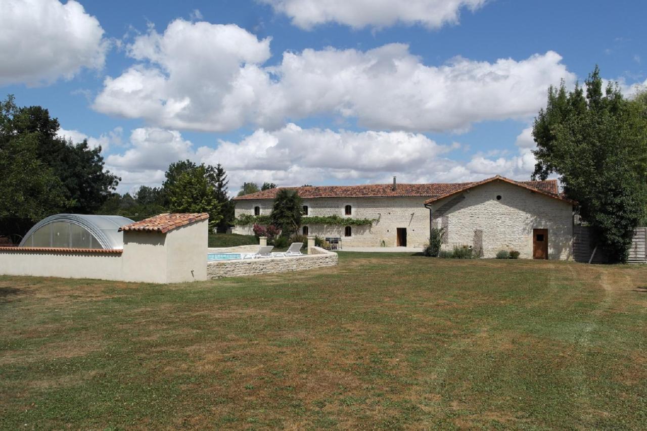 Gites Les Grandes Ecures Mons  Zewnętrze zdjęcie